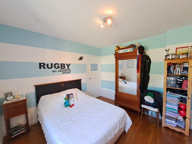 Maison - 207 m² - 6 pièces