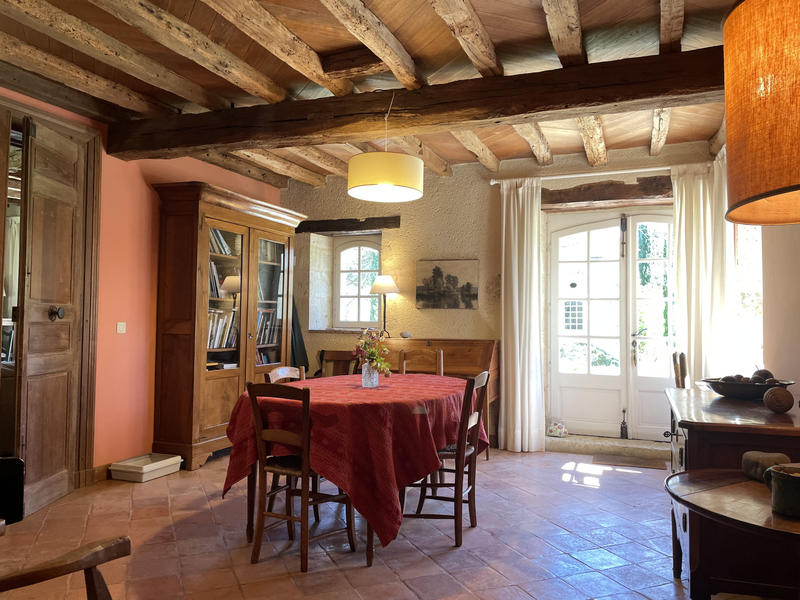 Maison - 428 m² - 15 pièces