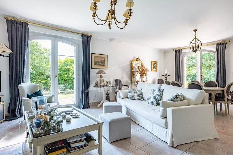 Maison - 165 m² - 6 pièces