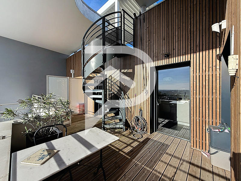 Appartement - 86 m² - 3 pièces