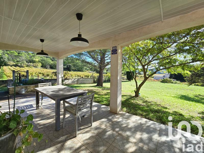 Maison - 228 m² - 9 pièces