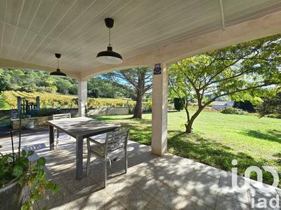 Maison - 228 m² - 9 pièces