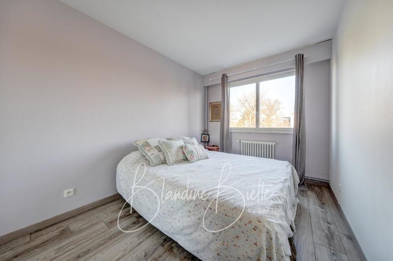 Appartement - 96 m² - 5 pièces