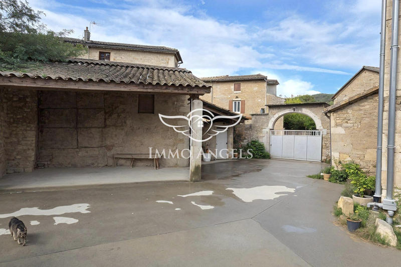 Mas - 246 m² - 10 pièces