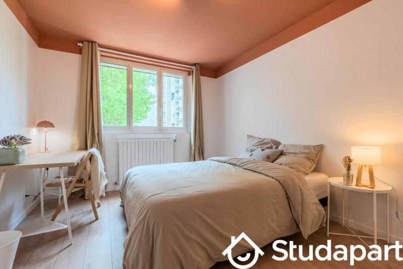 Chambre - 11 m² - 1 pièce