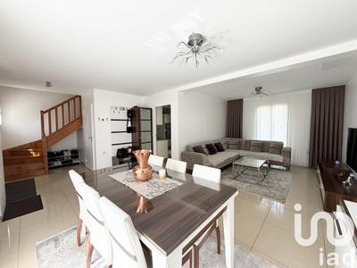 Maison - 121 m² - 6 pièces