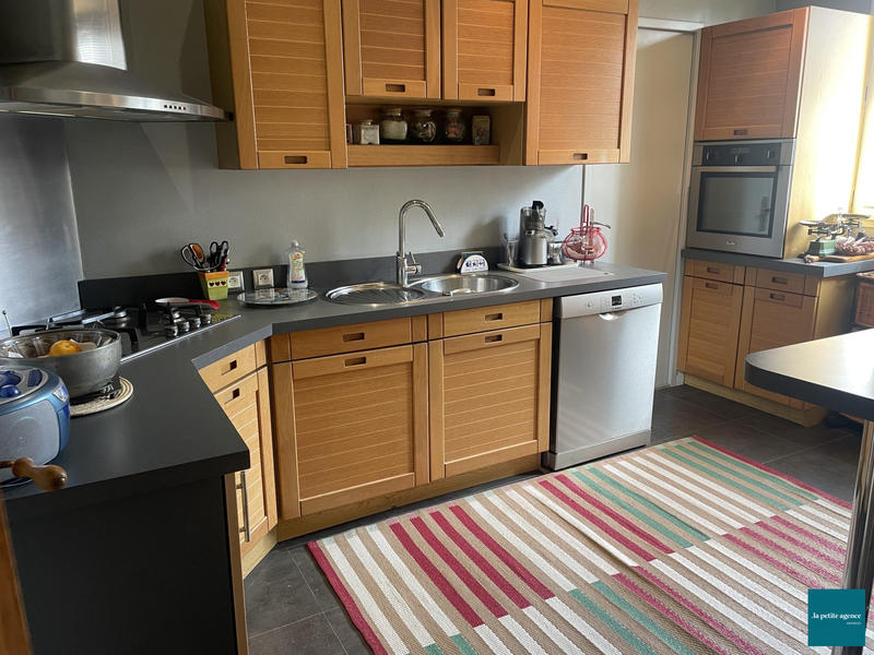 Maison traditionnelle - 128 m² - 7 pièces