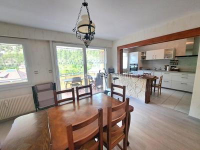 Appartement - 82 m² - 5 pièces