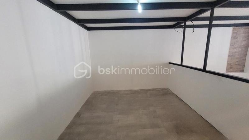 Local commercial - 140 m² - 6 pièces