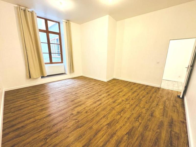 Appartement - 99 m² - 3 pièces