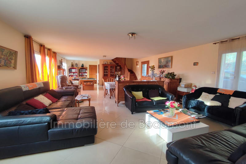 Maison - 214 m² - 6 pièces