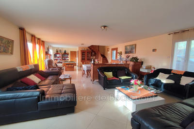 Maison - 214 m² - 6 pièces