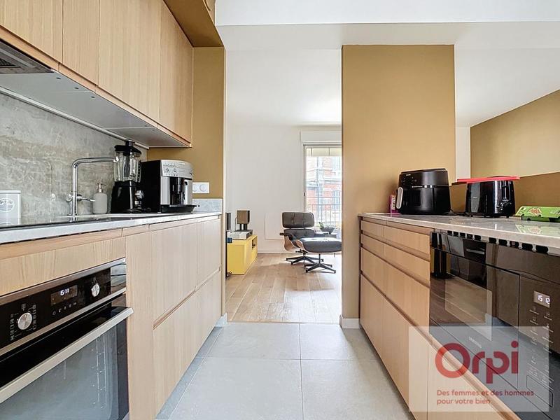 Appartement - 93 m² - 4 pièces