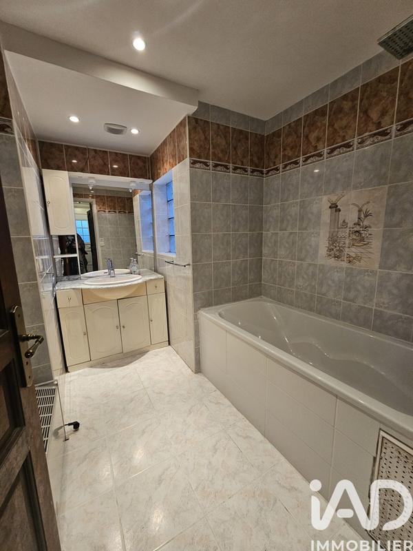 Maison - 105 m² - 5 pièces