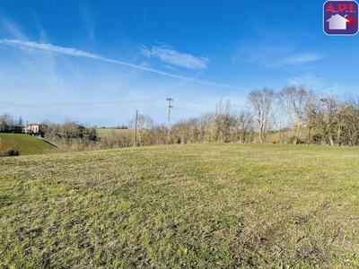 Terrain constructible - 1 334 m²