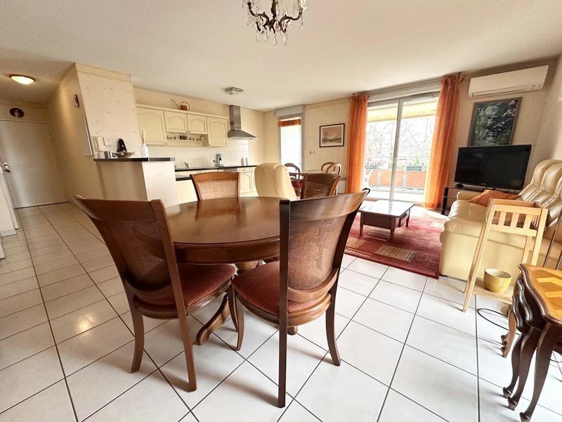 Appartement - 96 m² - 4 pièces