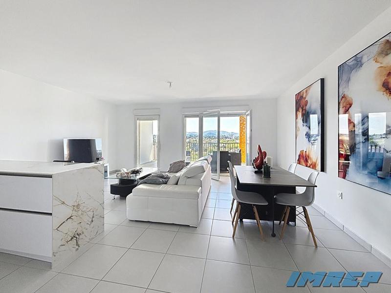 Appartement - 83 m² - 4 pièces