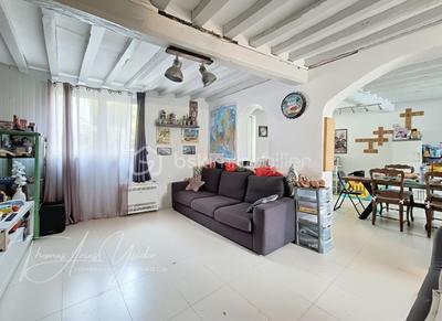 Maison traditionnelle - 100 m² - 4 pièces