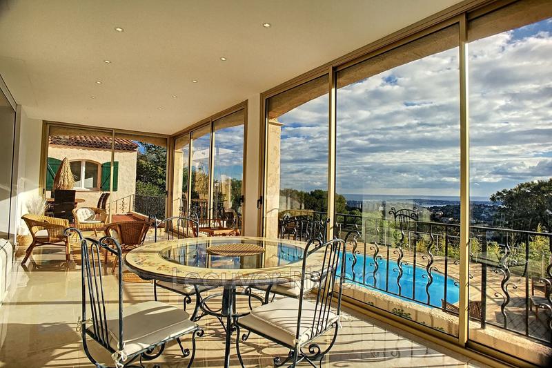 Maison - 288 m² - 6 pièces