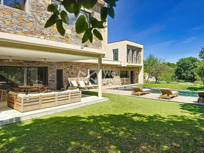 Villa - 280 m² - 5 pièces