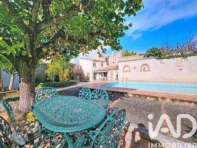 Maison - 228 m² - 8 pièces