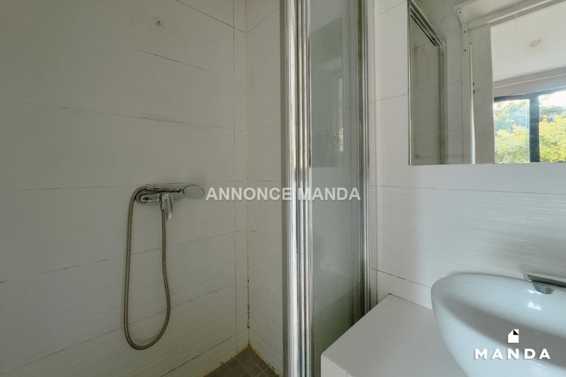 Studio - 11 m² - 1 pièce