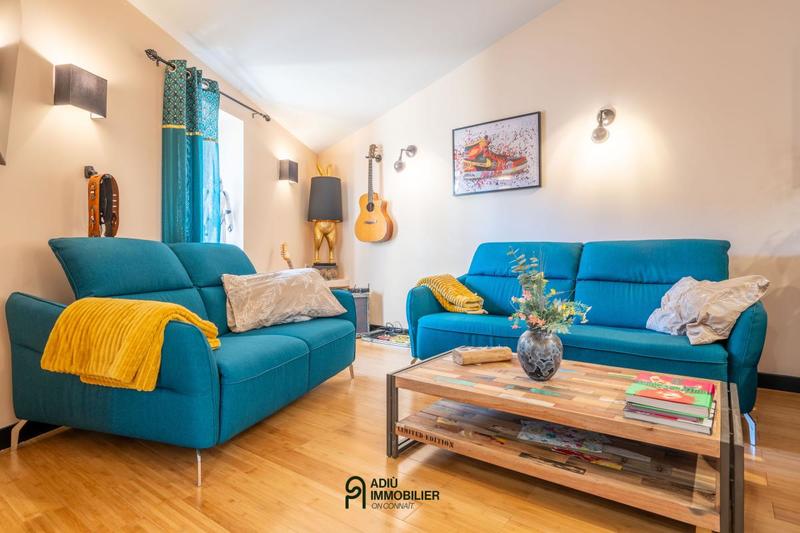 Maison - 316 m² - 6 pièces