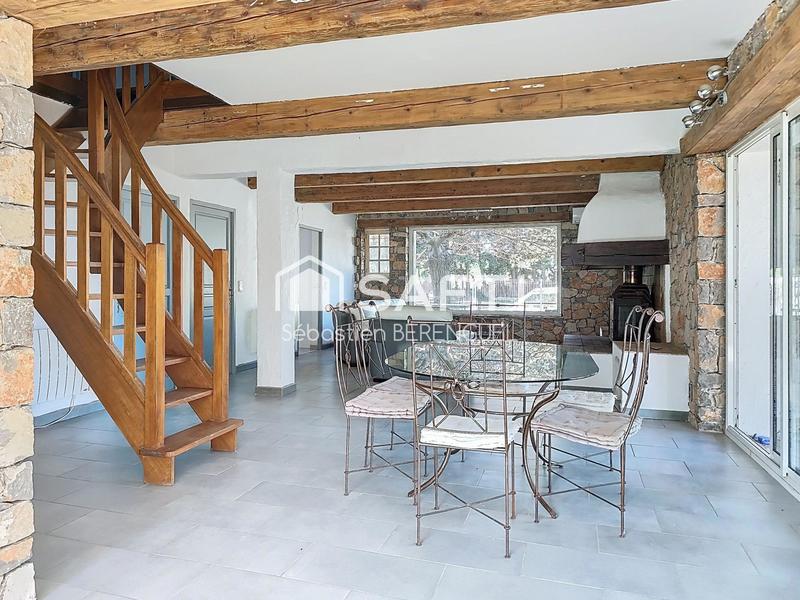 Maison - 200 m² - 7 pièces