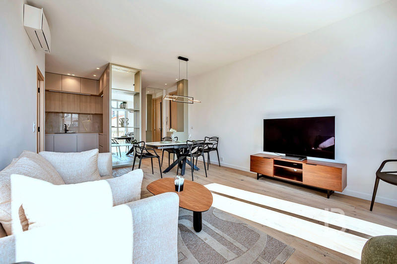 Appartement - 85 m² - 4 pièces