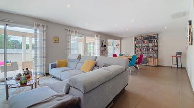 Villa - 188 m² - 5 pièces