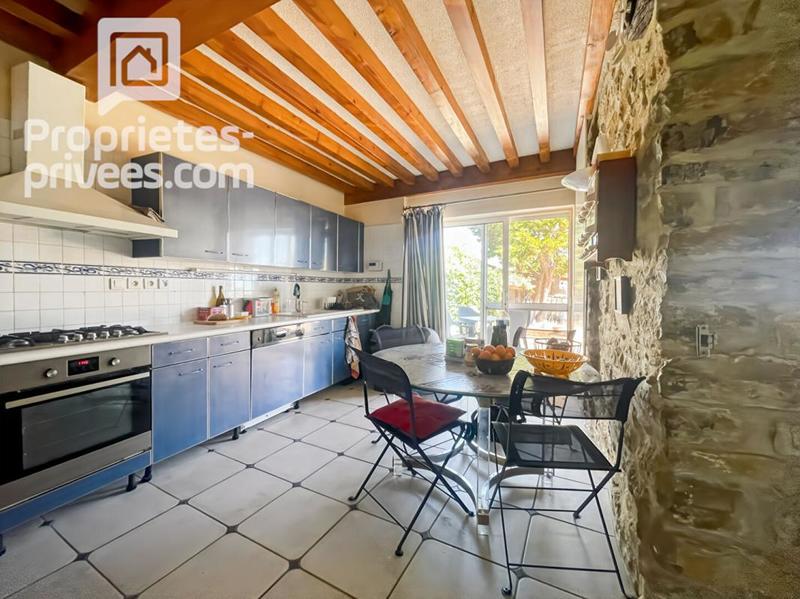 Maison - 320 m² - 9 pièces