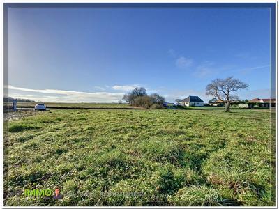 Terrain constructible - 2 000 m²