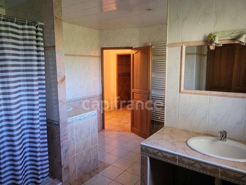 Maison - 178 m² - 5 pièces