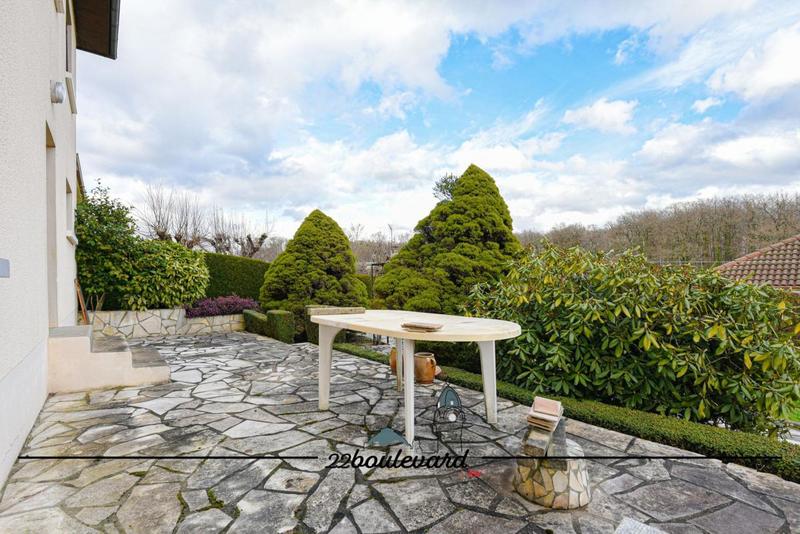 Maison - 170 m² - 8 pièces