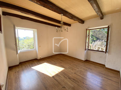 Maison - 61 m² - 5 pièces