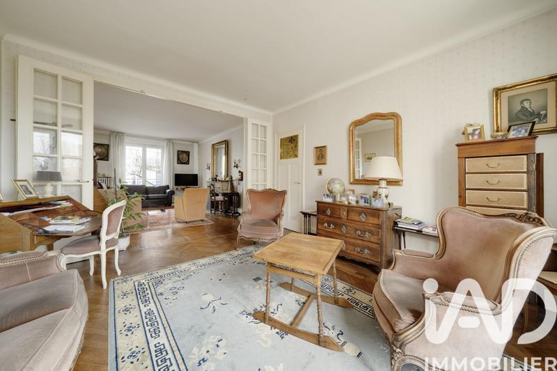 Maison de ville - 240 m² - 8 pièces