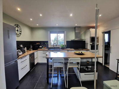 Maison - 110 m² - 5 pièces