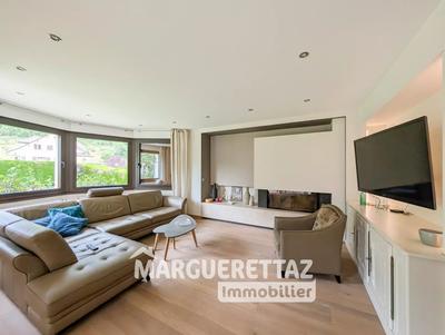 Villa - 290 m² - 8 pièces