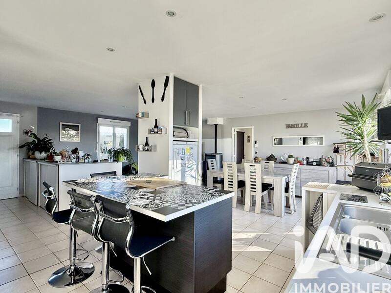 Maison - 116 m² - 6 pièces