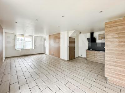 Maison - 102 m² - 6 pièces