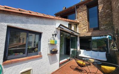 Maison - 260 m² - 10 pièces