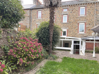 Maison - 175 m² - 8 pièces