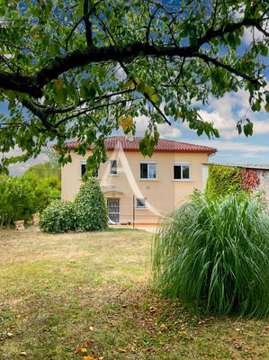 Maison - 122 m² - 7 pièces