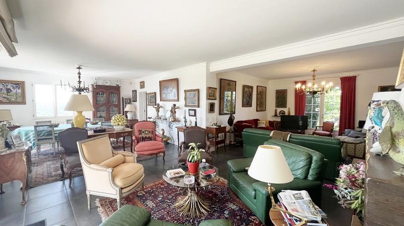 Maison - 192 m² - 6 pièces