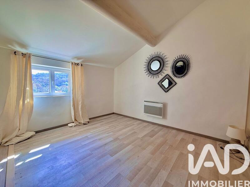 Maison - 138 m² - 5 pièces