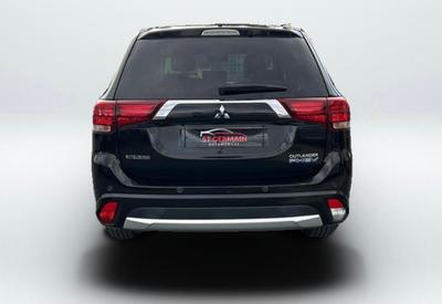 Mitsubishi Outlander Phev III Hybride rechargeable Instyle 4wd My18