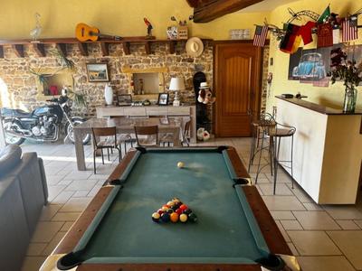 Maison en pierre - 284 m² - 7 pièces