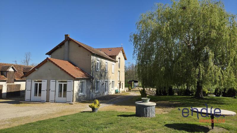 Maison - 295 m² - 16 pièces