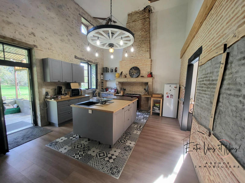 Maison ancienne - 168 m² - 6 pièces