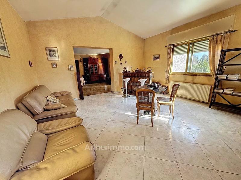 Maison - 186 m² - 7 pièces